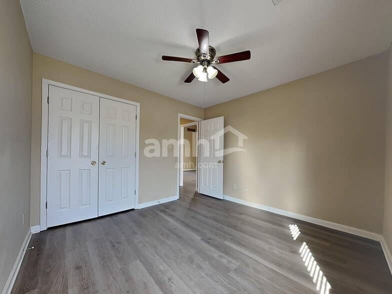 Building Photo - 1326 Siskin Dr