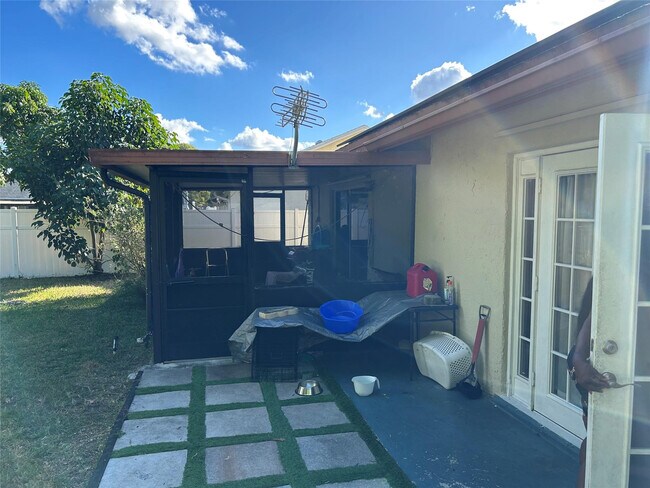 Building Photo - 4770 NW 85th Ave