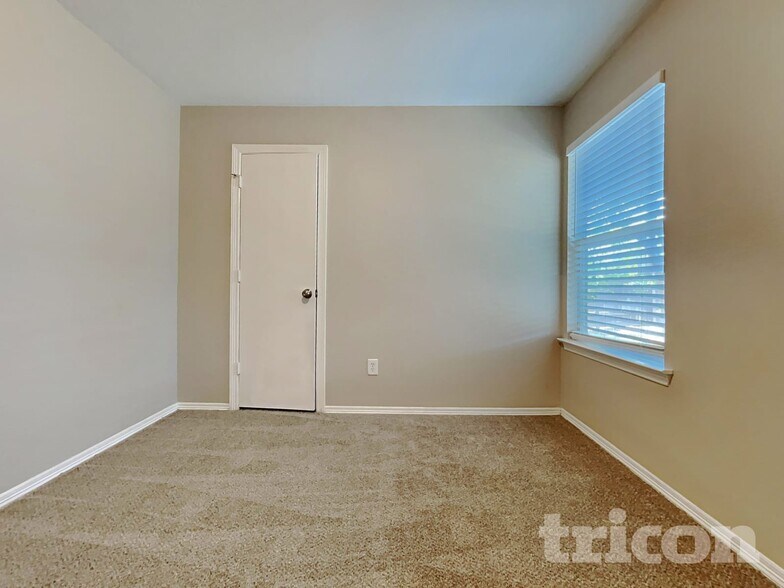 Building Photo - 24403 Wild Horses Ln