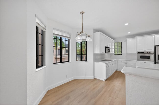 Building Photo - 2678 Center Ct Dr