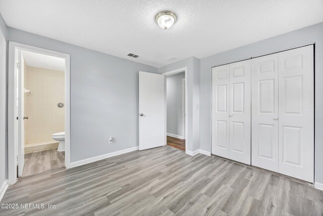 Building Photo - 4043 Marland St
