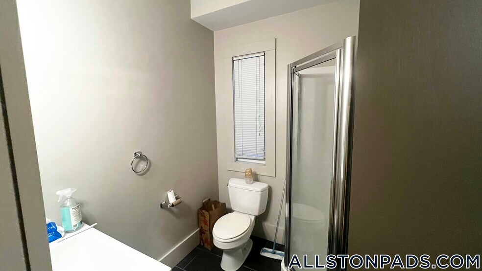 Building Photo - 23 Greylock Rd