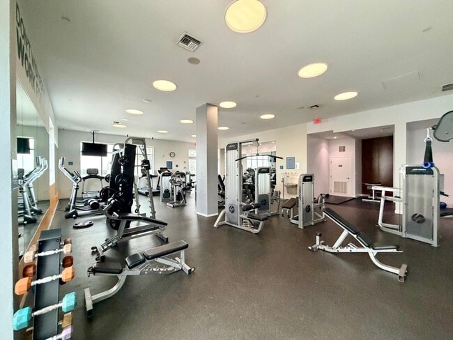 Building Photo - 300 S Australian Ave