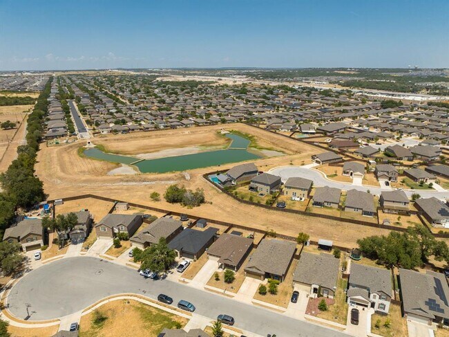 Building Photo - 132 Thrasher Cv