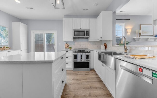 Building Photo - Gorgeous First-Time Rental in Popular Courthouse Estates! A Pet-Friendly Home, Fenced Yard, All A...
