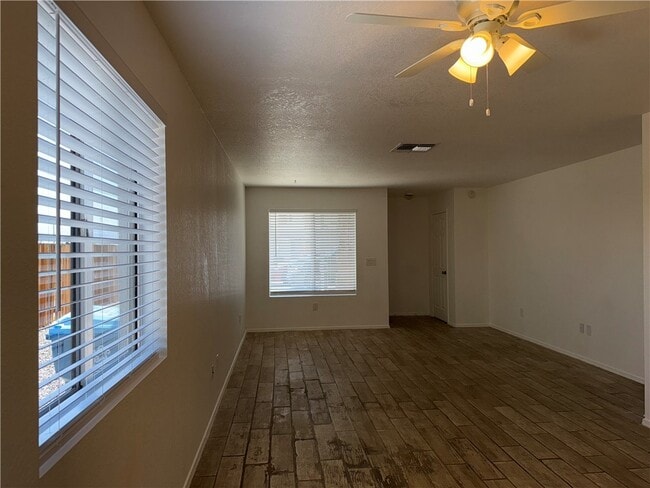 Building Photo - 807 Gemstone Ave