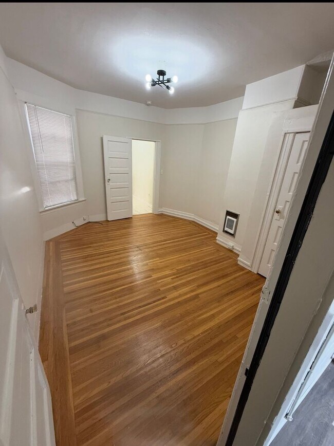 Building Photo - M33