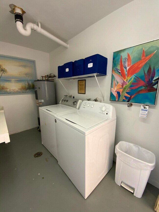 Building Photo - 3200 N Hwy A1A