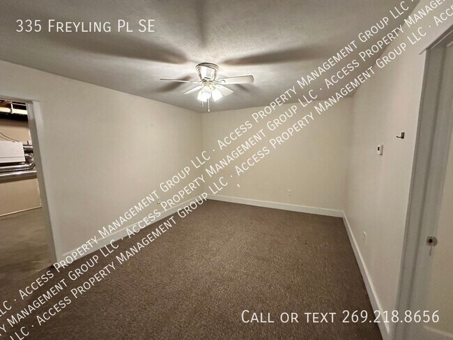 Building Photo - 335 Freyling Pl SE