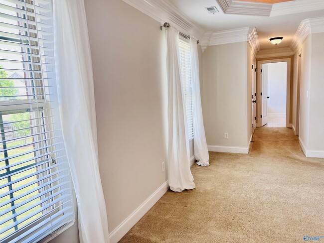 Building Photo - 104 Woodvale Dr