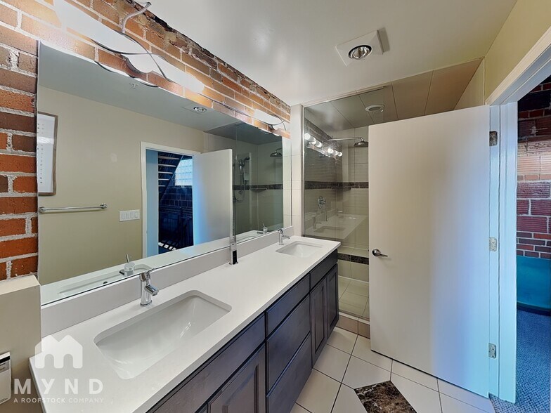 Building Photo - 1515 N Ogden St