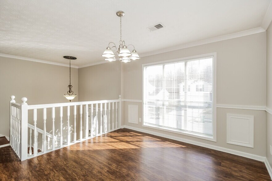 Building Photo - 2526 Riverwood Spg