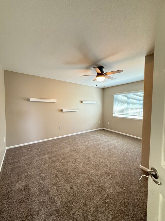 Building Photo - Your Colorado Oasis Awaits! 4 Bed, 3.5 Bath Home with Modern Amenities next to open space