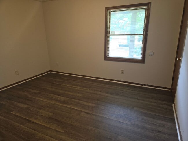 Building Photo - 3617-3619 Greeley Dr