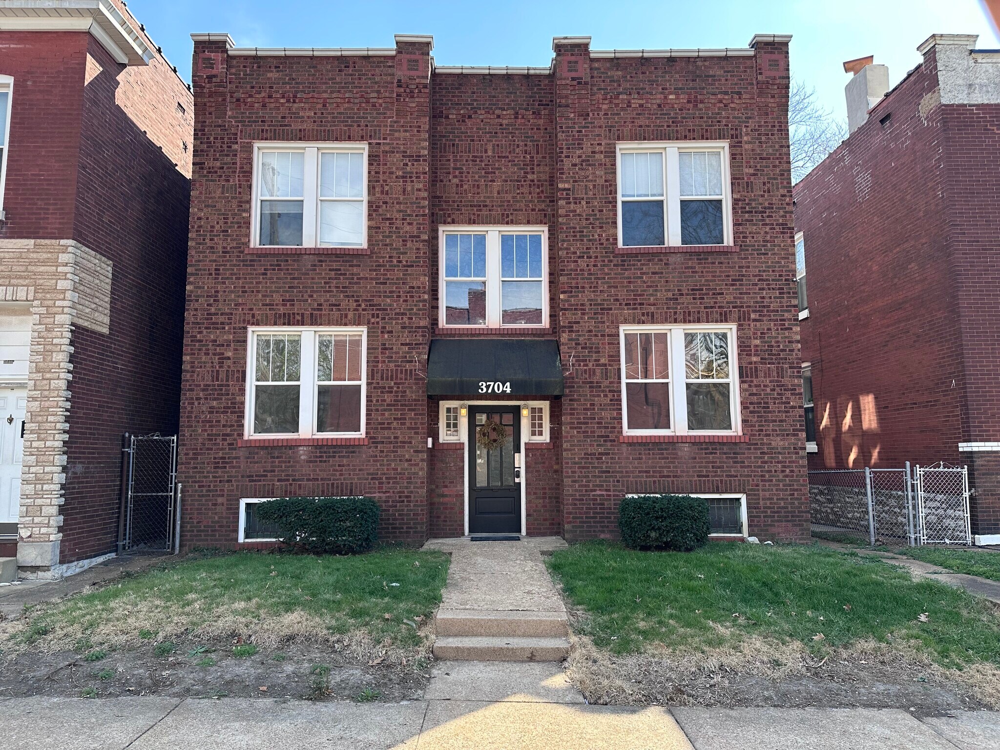 Building Photo - 3704 Fairview Ave