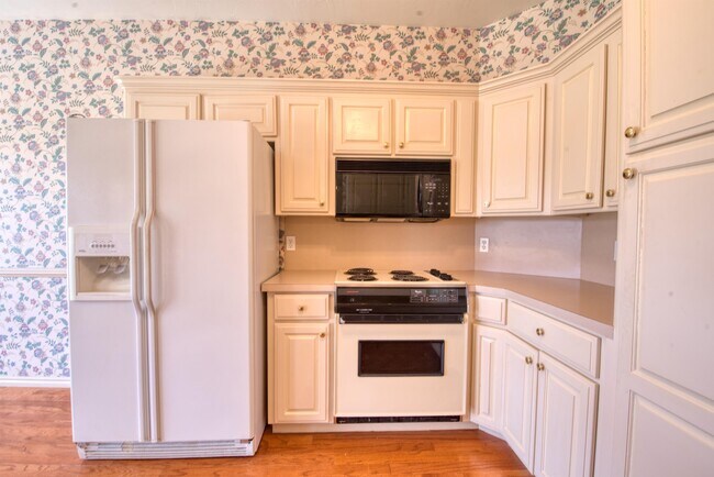 Building Photo - 15501 Arbuckle Heights