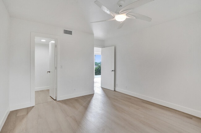 Building Photo - 1040 Homewood Blvd