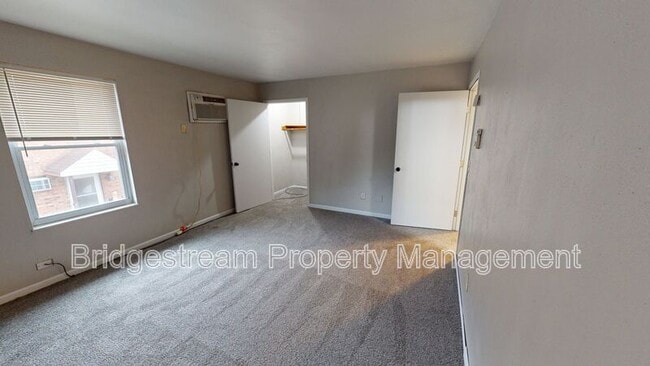 Building Photo - 237 Gilbert Ave