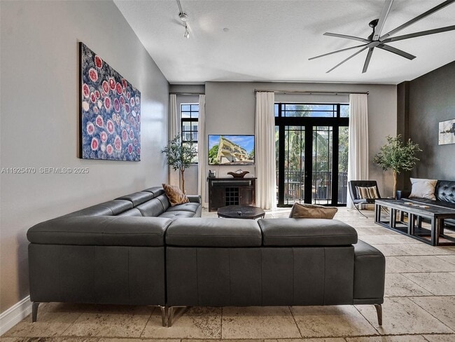 Building Photo - 2356 Wilton Dr