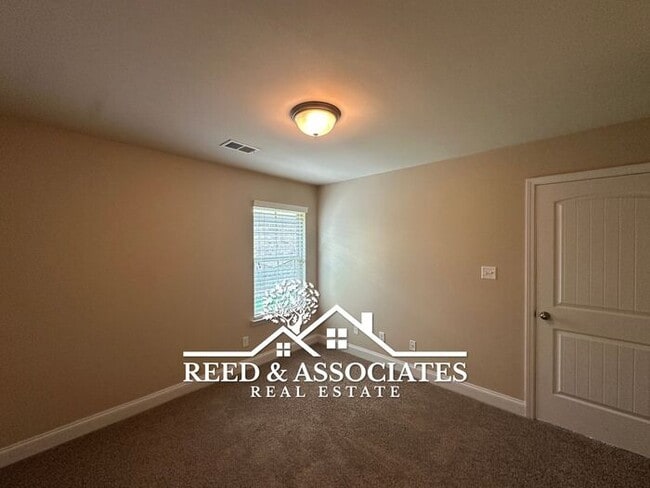 Building Photo - Just Minutes Away from DeSoto County Schools!