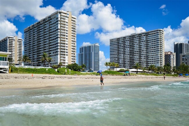 Building Photo - 1980 S Ocean Dr