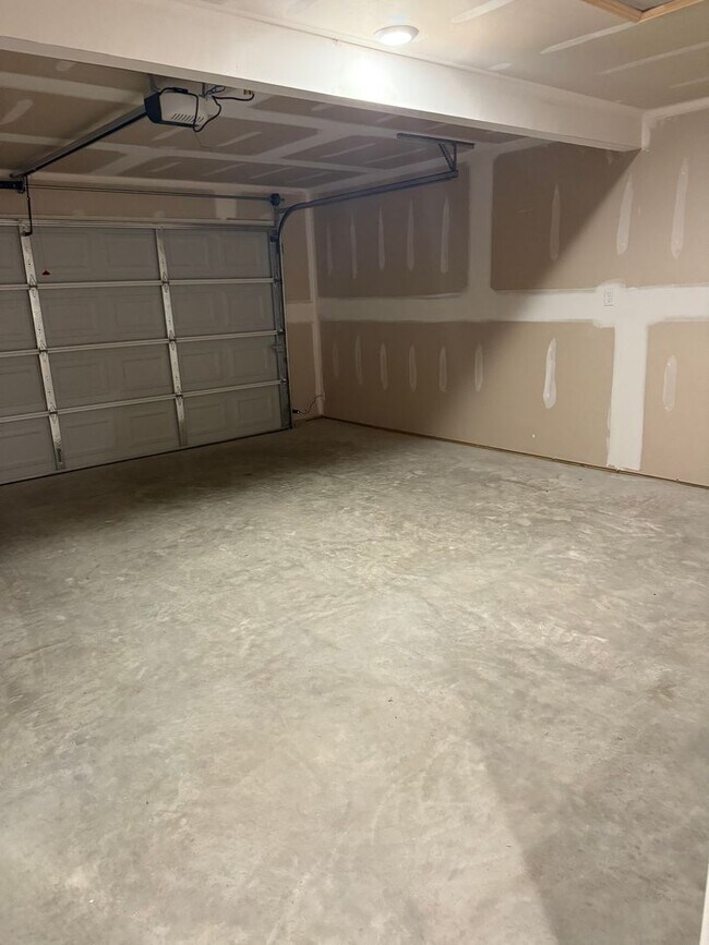 Building Photo - BRAND NEW Two Bedroom | One Bath Home in Vilonia