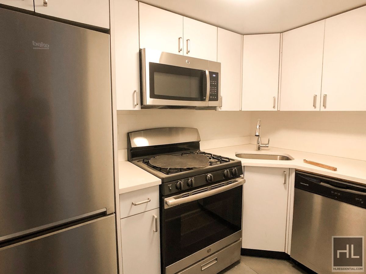 Building Photo - EAST 56 STREET