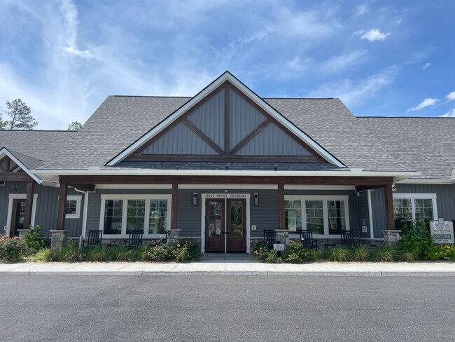 Building Photo - Heron | 3 Bed 2.5 Bath | Garage | 1800 sf | $2699-$3104 | 6, 7, 8, 9, 11, 12, 13, 14, 15 and 18 m...