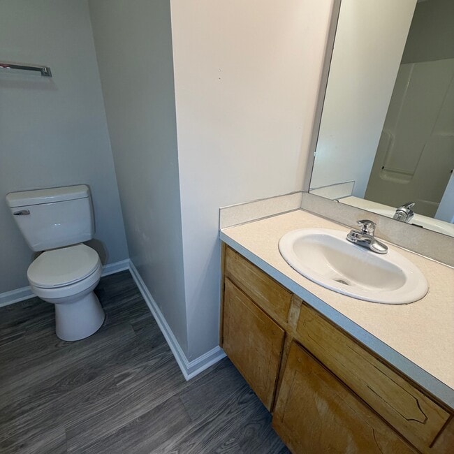 Building Photo - 2345 Vineyard Dr