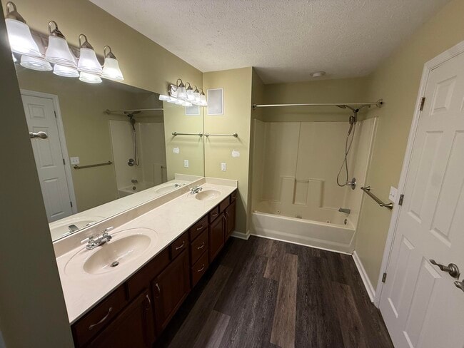 Building Photo - 3604 Brookgreen Cir