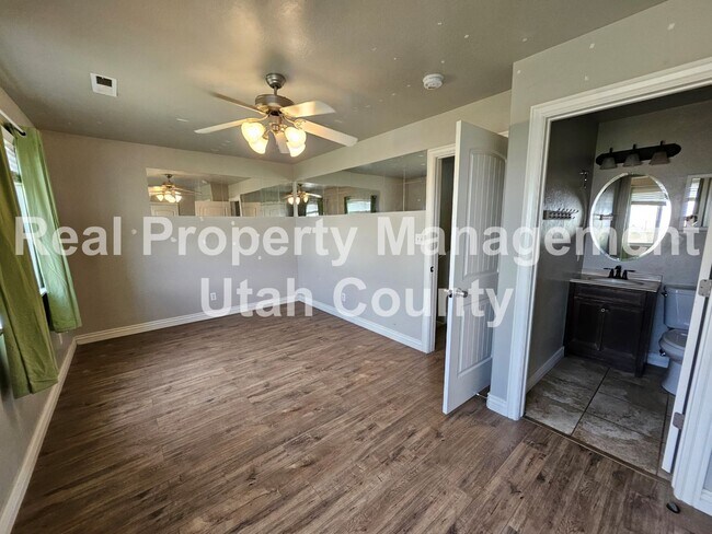 Building Photo - Spanish Fork House