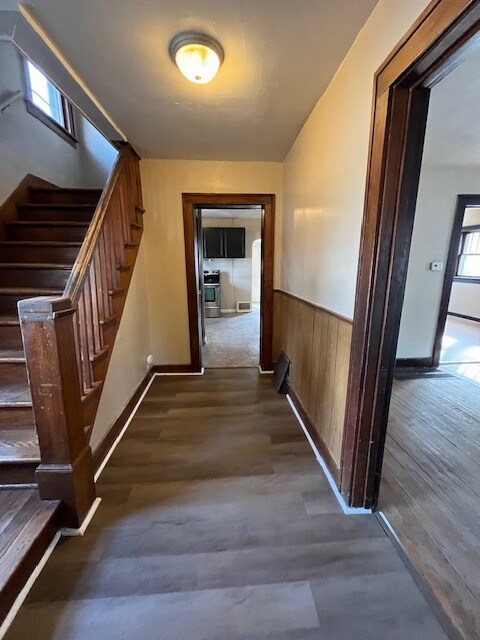 Building Photo - 1210 N Johnson St