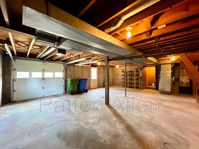 Building Photo - 114 Arco Rd