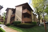 Building Photo - Charming 1 Bed 1 bath Condo in the Heart of Fort Union!!!
