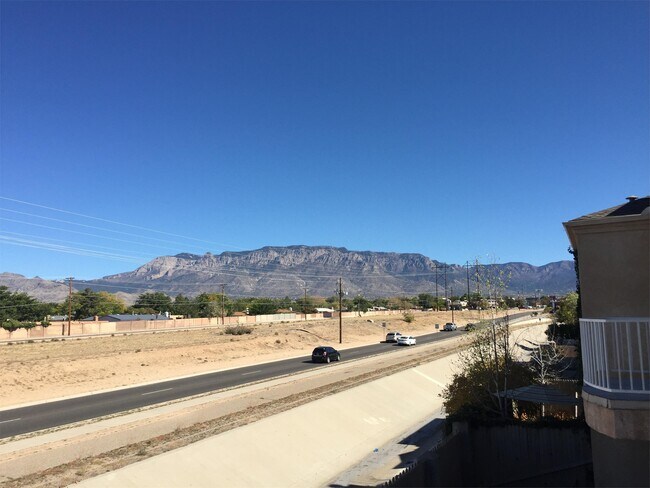 Building Photo - 7051 Natalie Janae Ln NE