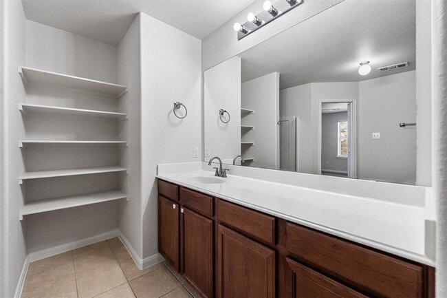 Building Photo - 188 Dodge City Trail