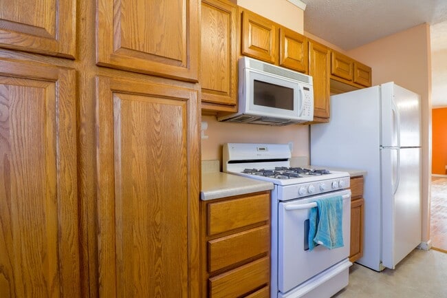 Building Photo - Montgomery- Nova