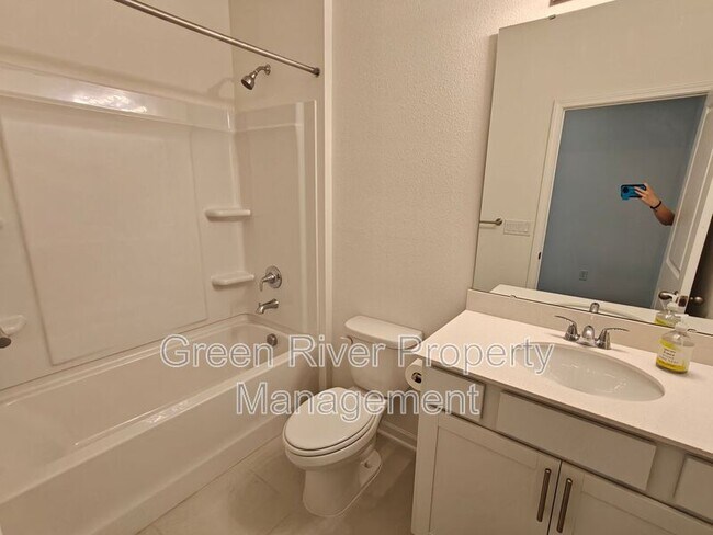 Building Photo - 5724 Lagoon Cruise Wy