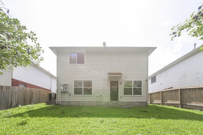 Building Photo - 2911 Cypress Island Dr