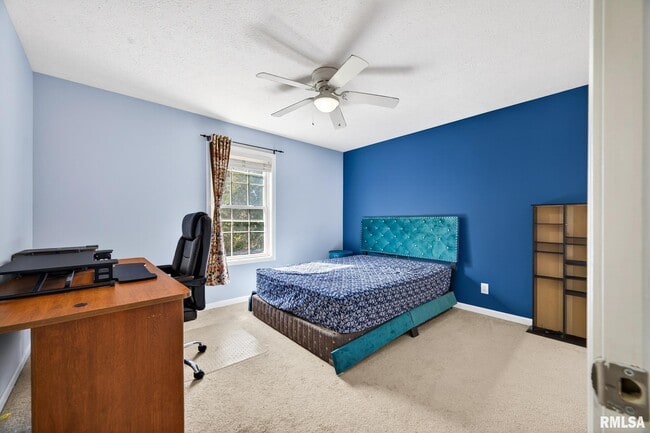 Building Photo - 2314 W Kenfield Ct