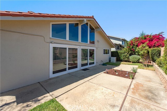 Building Photo - 16 Gillman St