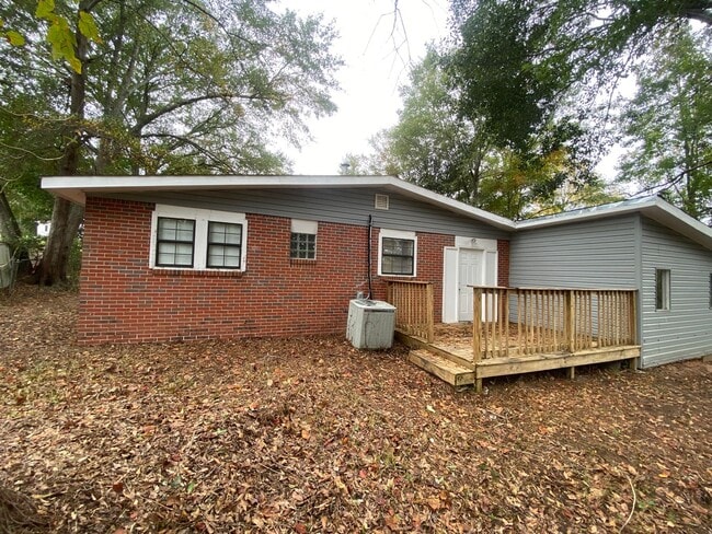 Building Photo - **ON HOLD**Total Electric East Columbus 4 Bedroom/1 Bathroom Home for Rent***