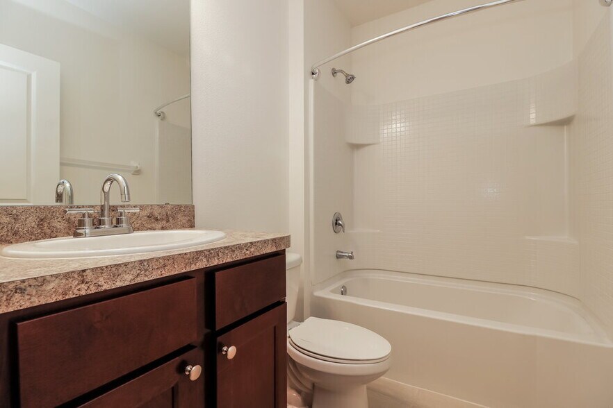 Building Photo - 3767 Bramblewood Loop
