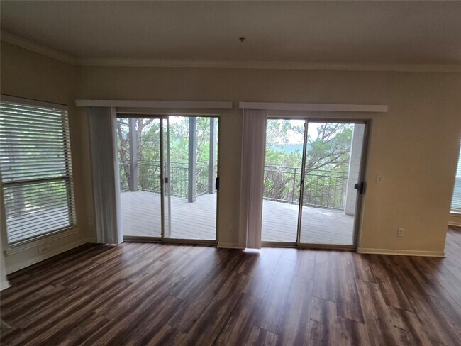 Building Photo - 6000 Shepherd Mountain Cove