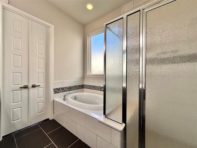 Building Photo - 9313 Kyles Stake Rd