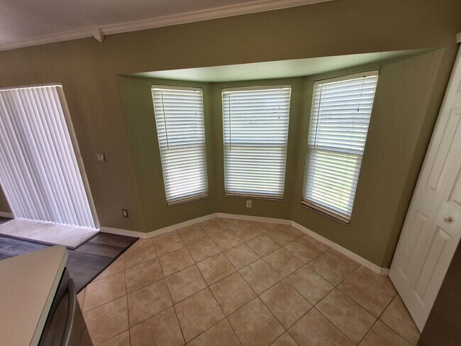 Building Photo - "Charming 3-Bed, 2-Bath Retreat on Lychee Court in Punta Gorda – Your Perfect 1,224 Sq Ft Getaway!"