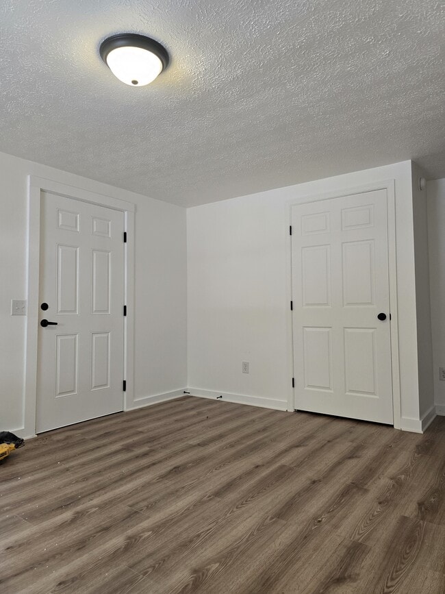 Building Photo - Loft Apt #6