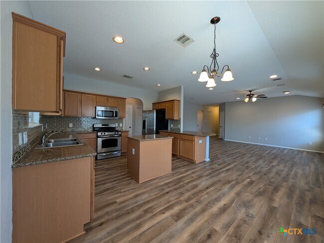 Building Photo - 2937 Post Oak Cir