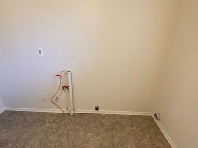 Building Photo - 205 S 46th Ave