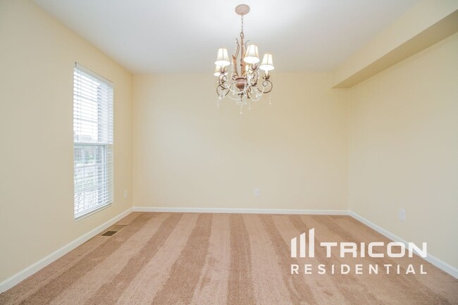 Building Photo - 771 Nelms Dr